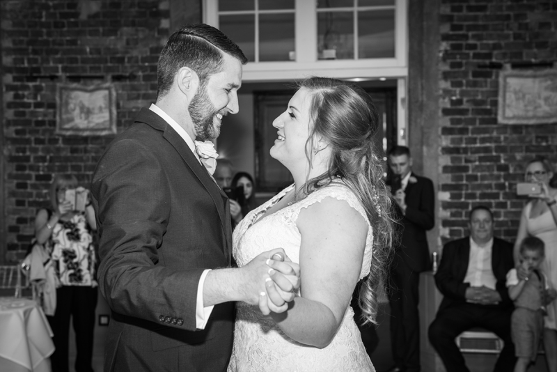 063_firstdance4_bw