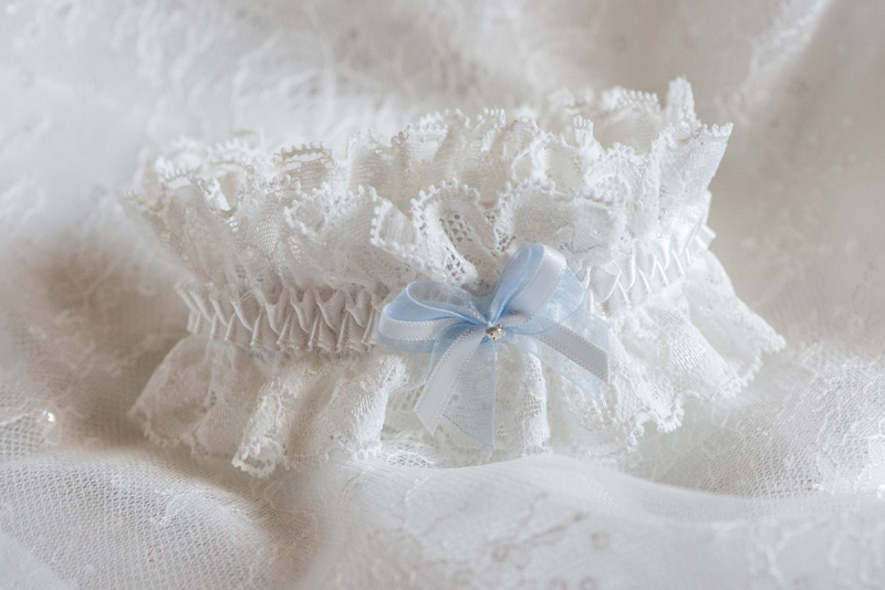 025_garter1
