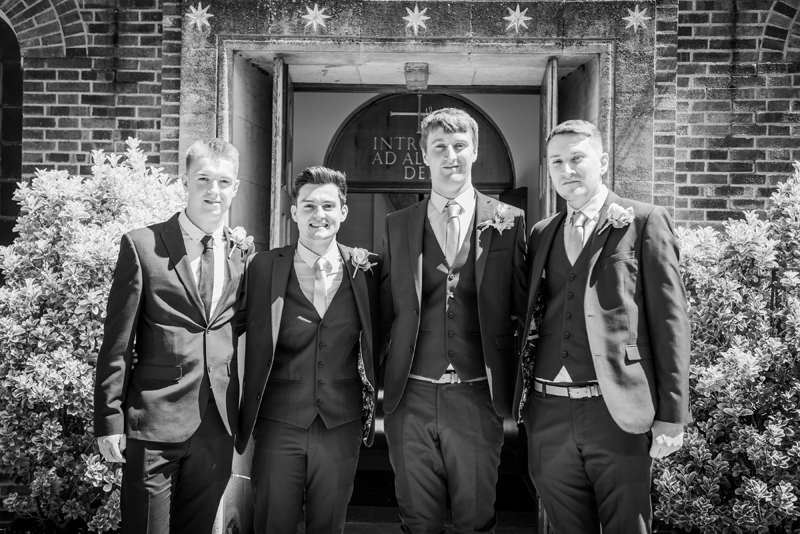 015_groomsmen3_bw