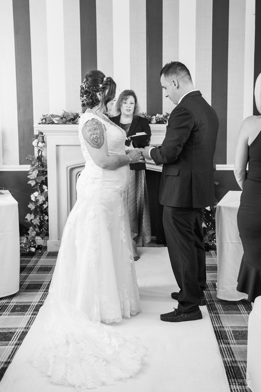 065_ceremony11_bw