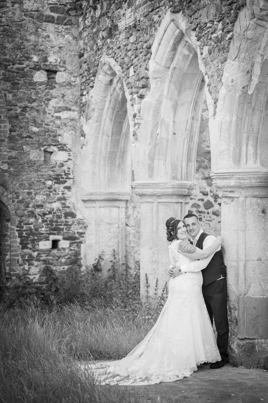 046_ruined_church14_bw