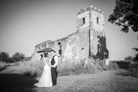 064_ruined_church16_bw