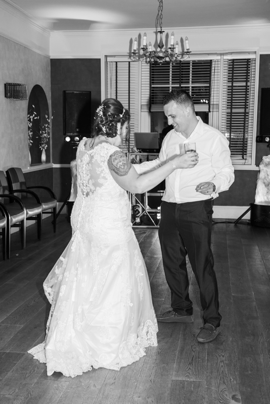 092_dancing22_bw