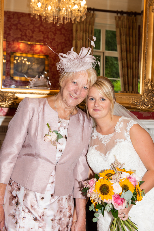 050_brides_family7