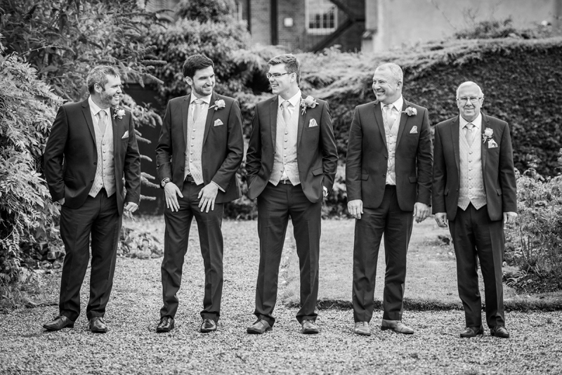 021_groomsmen4_bw