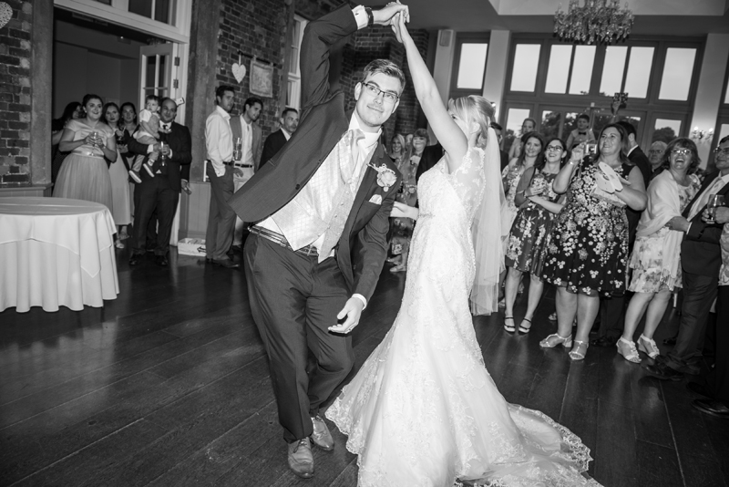 044_firstdance8_bw