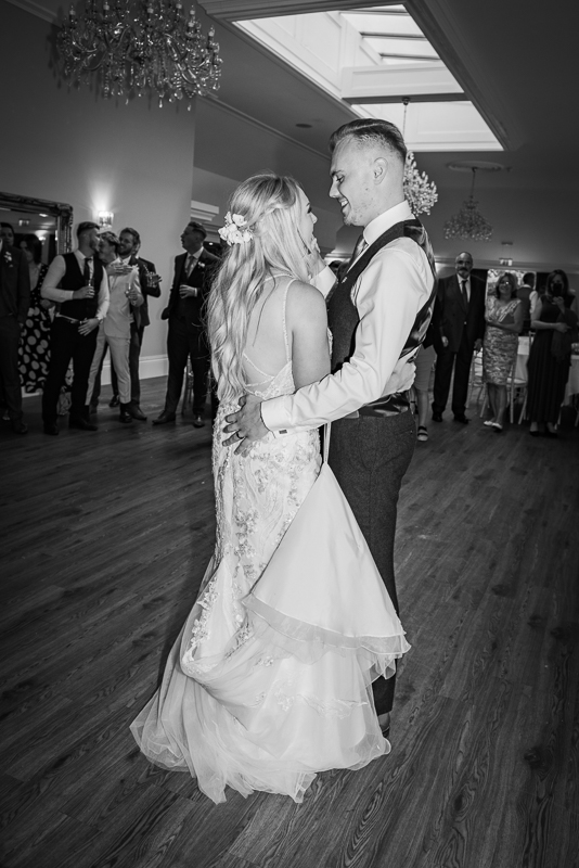 018_firstdance6_bw