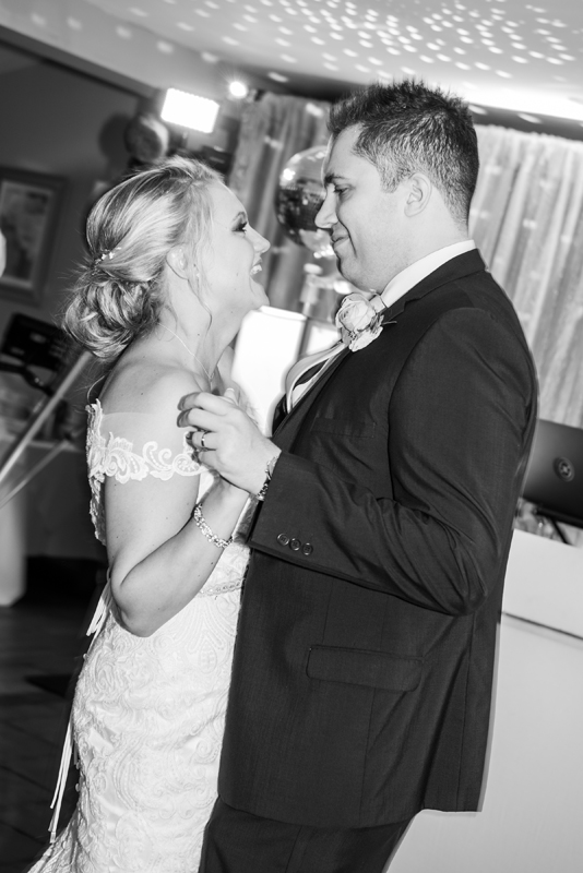 018_firstdance4_bw