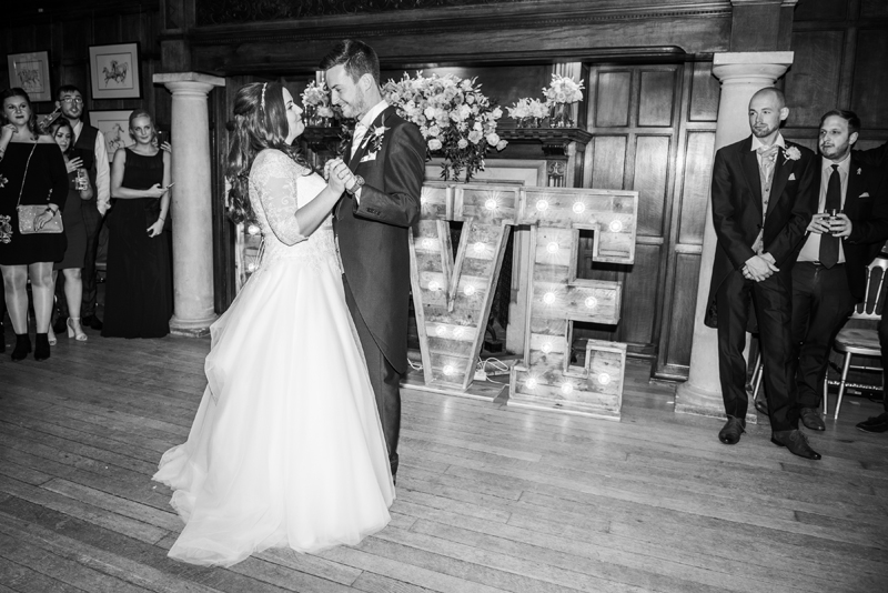 037_firstdance3_bw