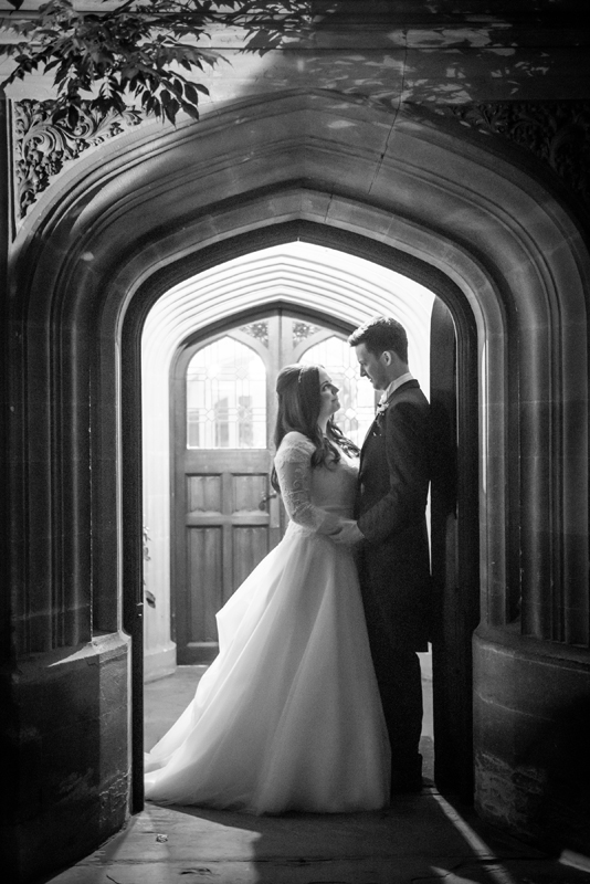 088_doorway_night1_bw