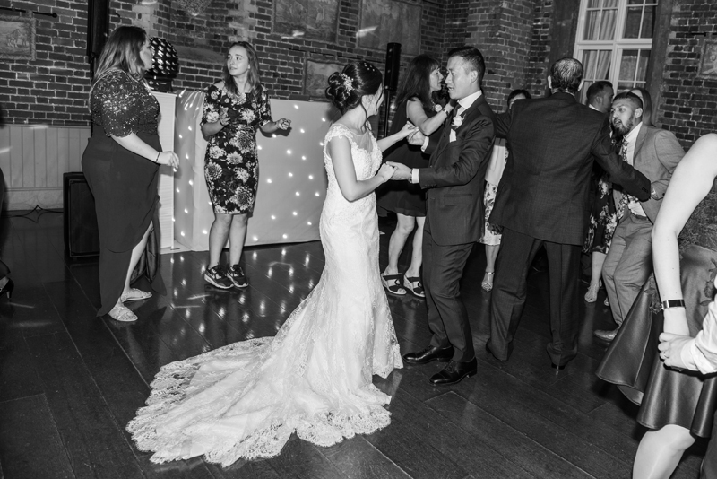 090_dancing15_bw