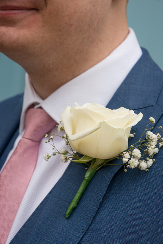 046_buttonhole4