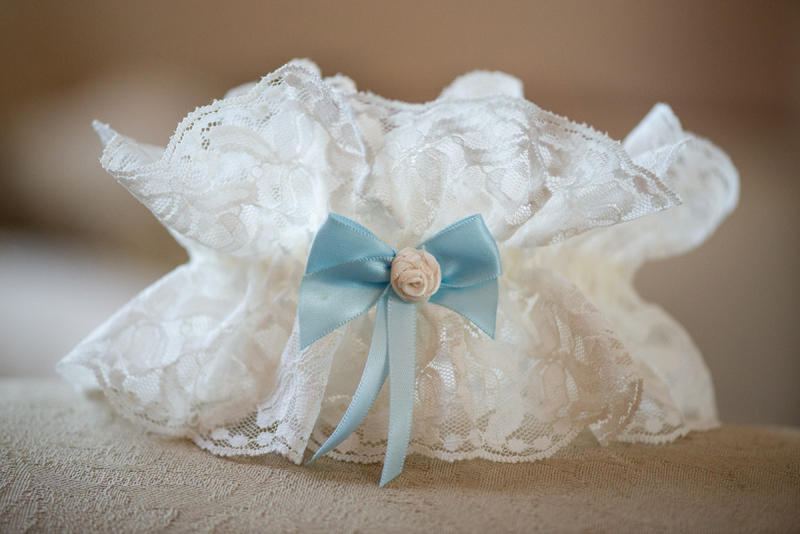 047_garter1