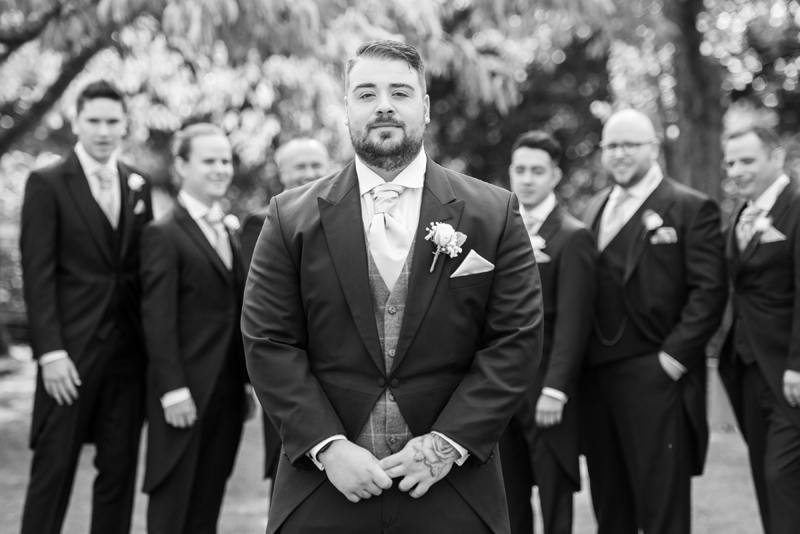 038_groomsmen8_bw