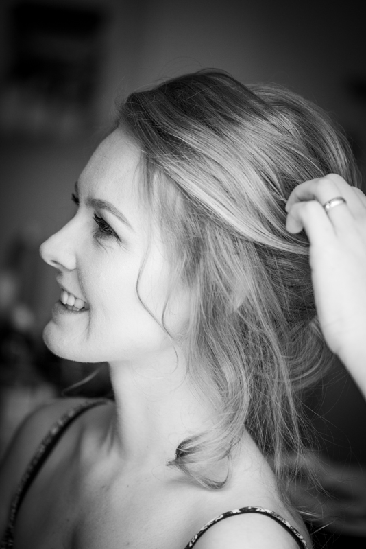 046_makeup_hair15_bw