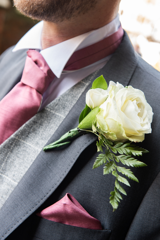 034_buttonhole2