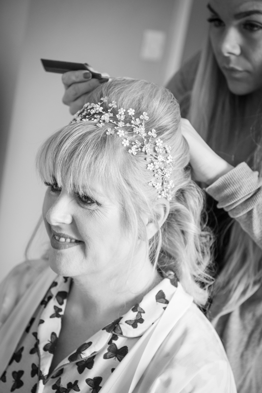 057_makeup_hair12_bw