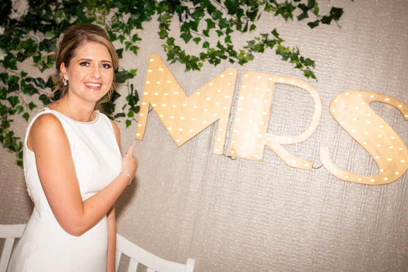 018_mrs_sign