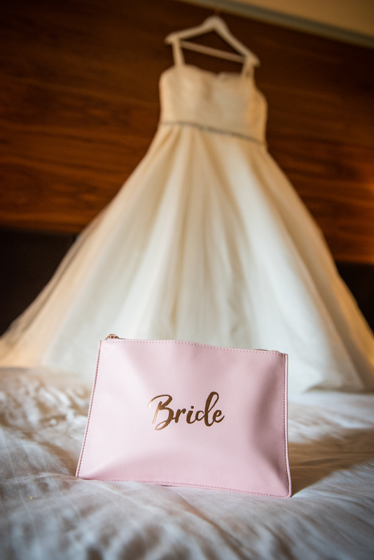 033_bride_bag3