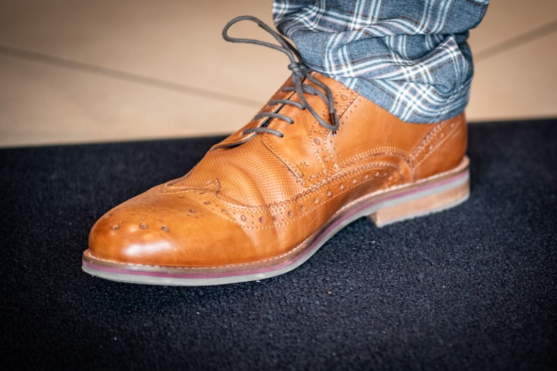 045_grooms_shoes