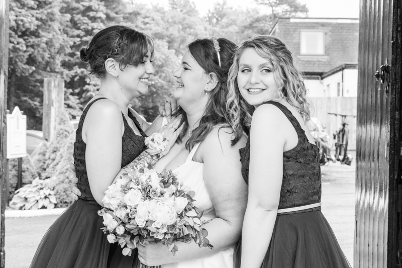 051_bridesmaids6_bw