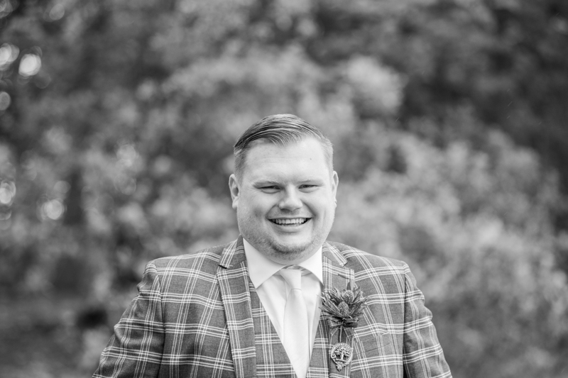 161_groom1_bw