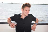 052_boat_guests41