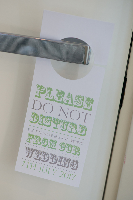 007_door_sign
