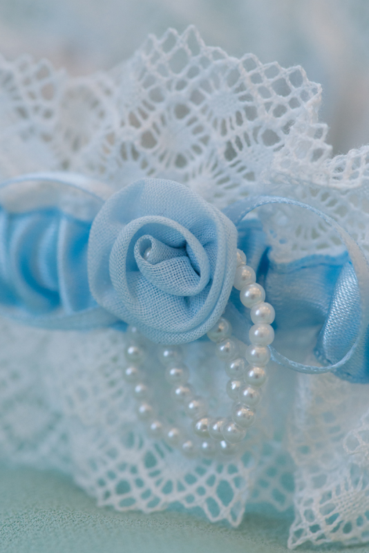 030_garter2
