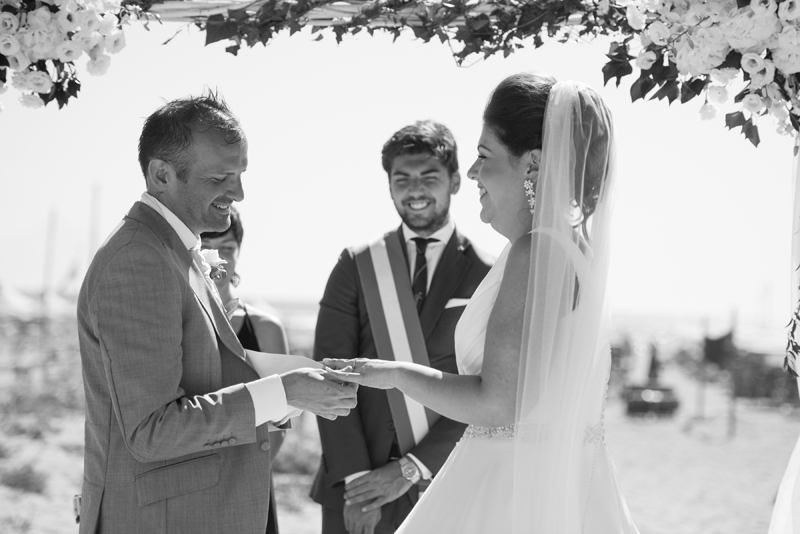 077_ceremony17_bw