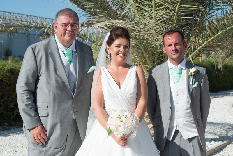 064_brides_family11