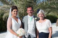 054_brides_family1