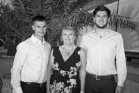 049_brides_family17_bw