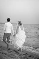 058_eve_beach_walk5_bw
