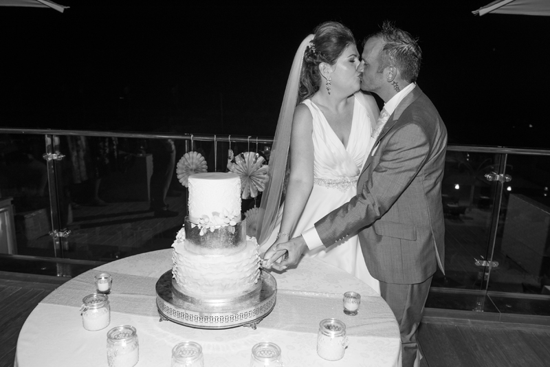 065_cutcake6_bw