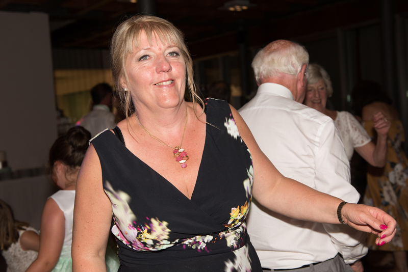 025_dancing3