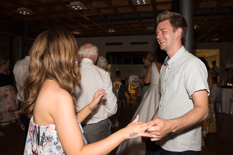 026_dancing4