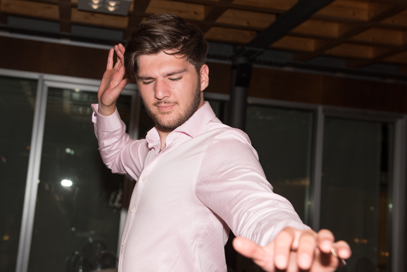 052_dancing16