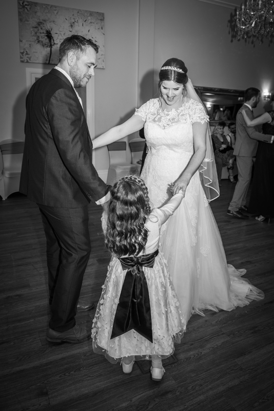 042_firstdance8_bw