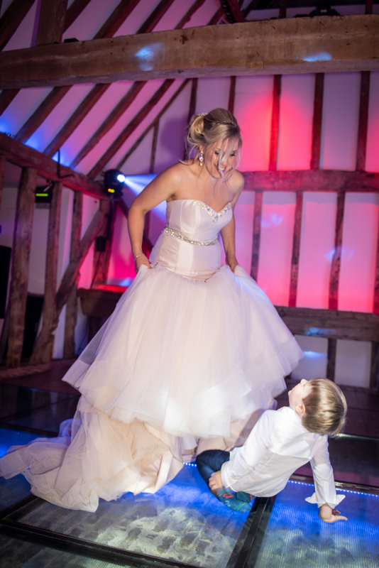 064_dancing16