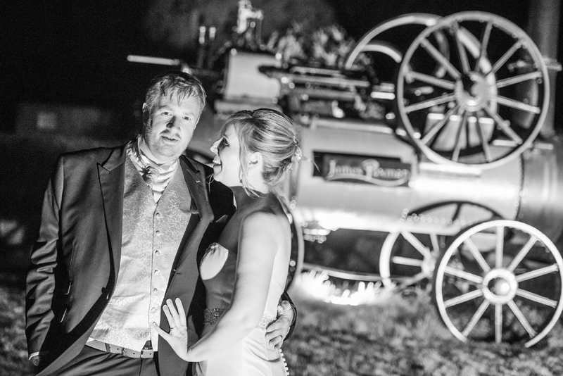 109_engine_night3_bw